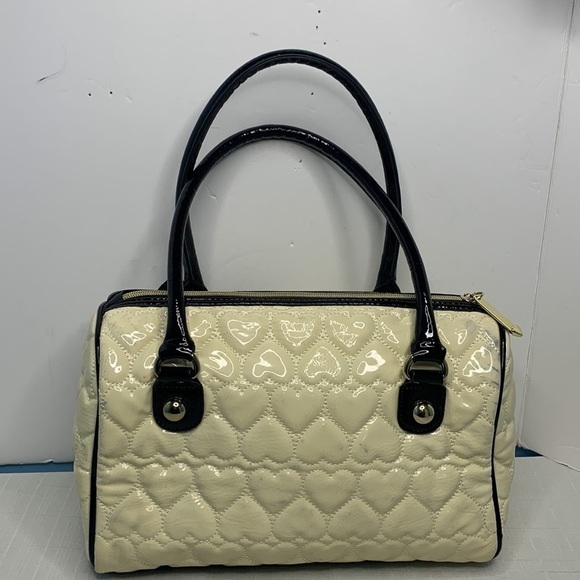 Betsey Johnson Be mine quilted hearts satchel - Picture 3 of 11